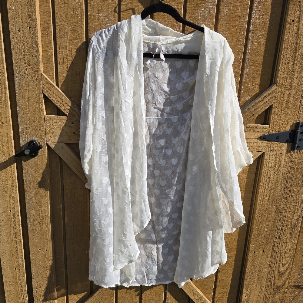 Melissa McCarthy Cream Heart Pattern Kimono